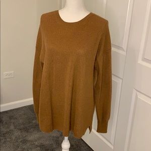 Vici Sweater, size medium